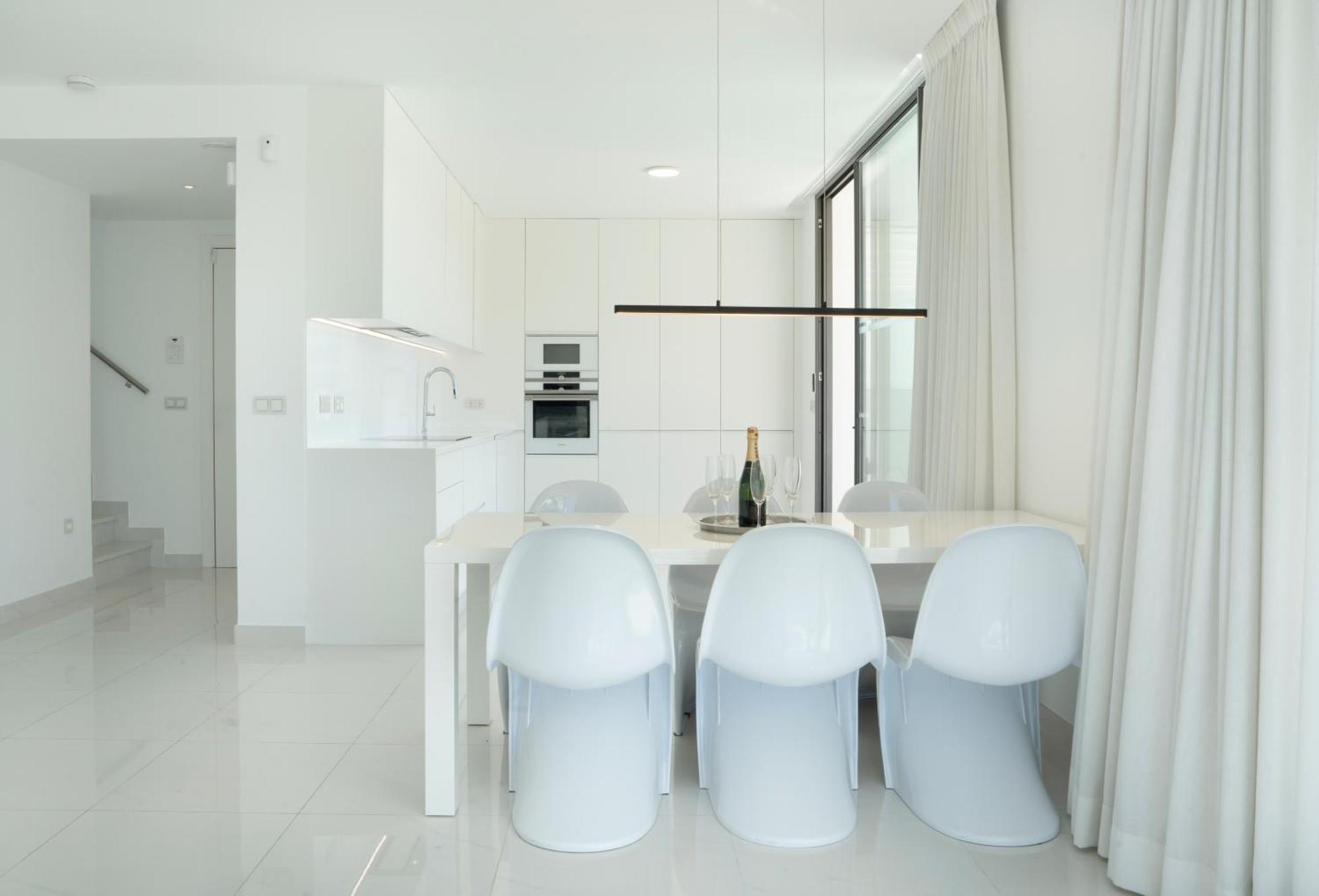 Modern Penthouse Cataleya,