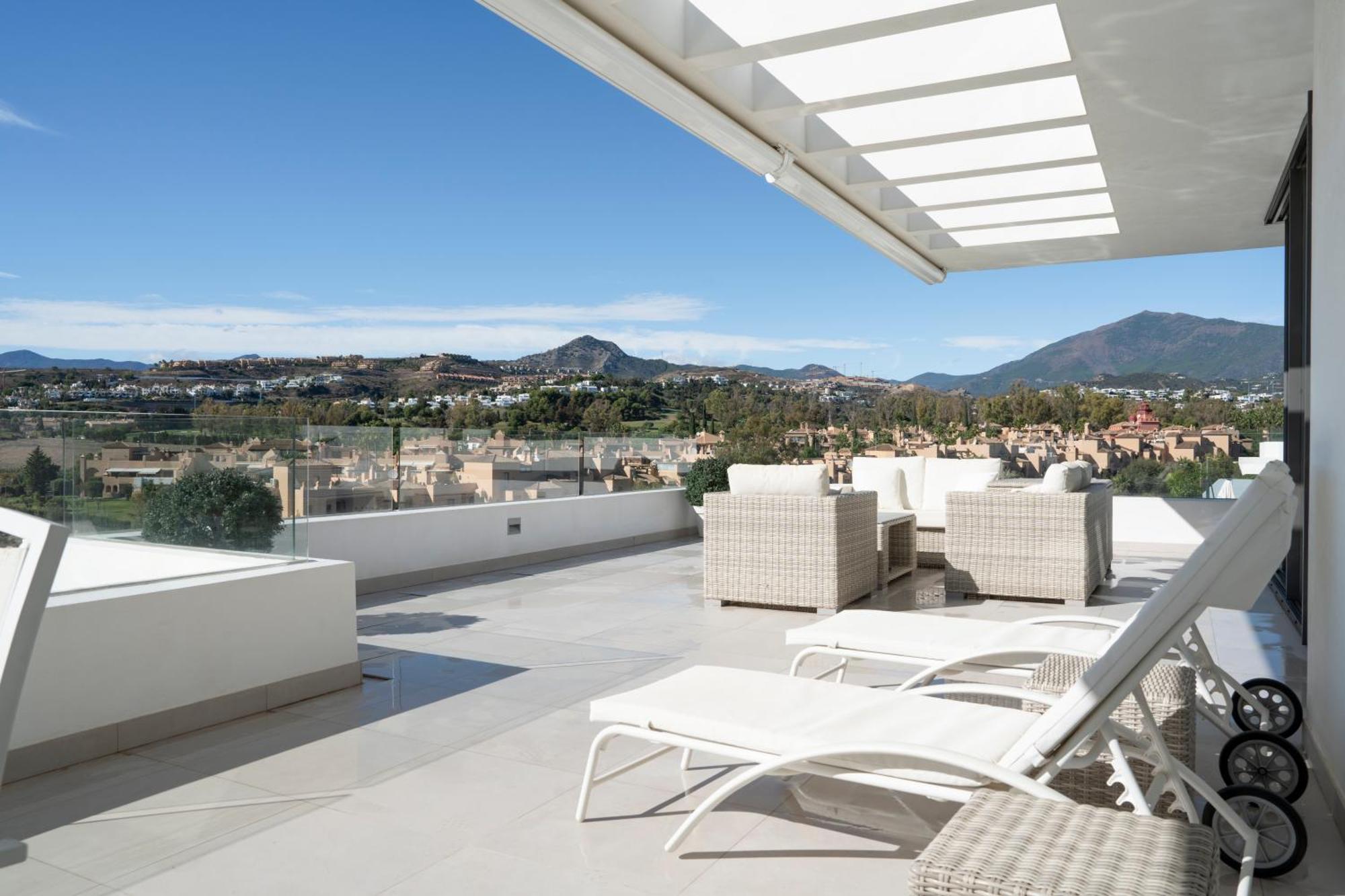 Modern Penthouse Cataleya,