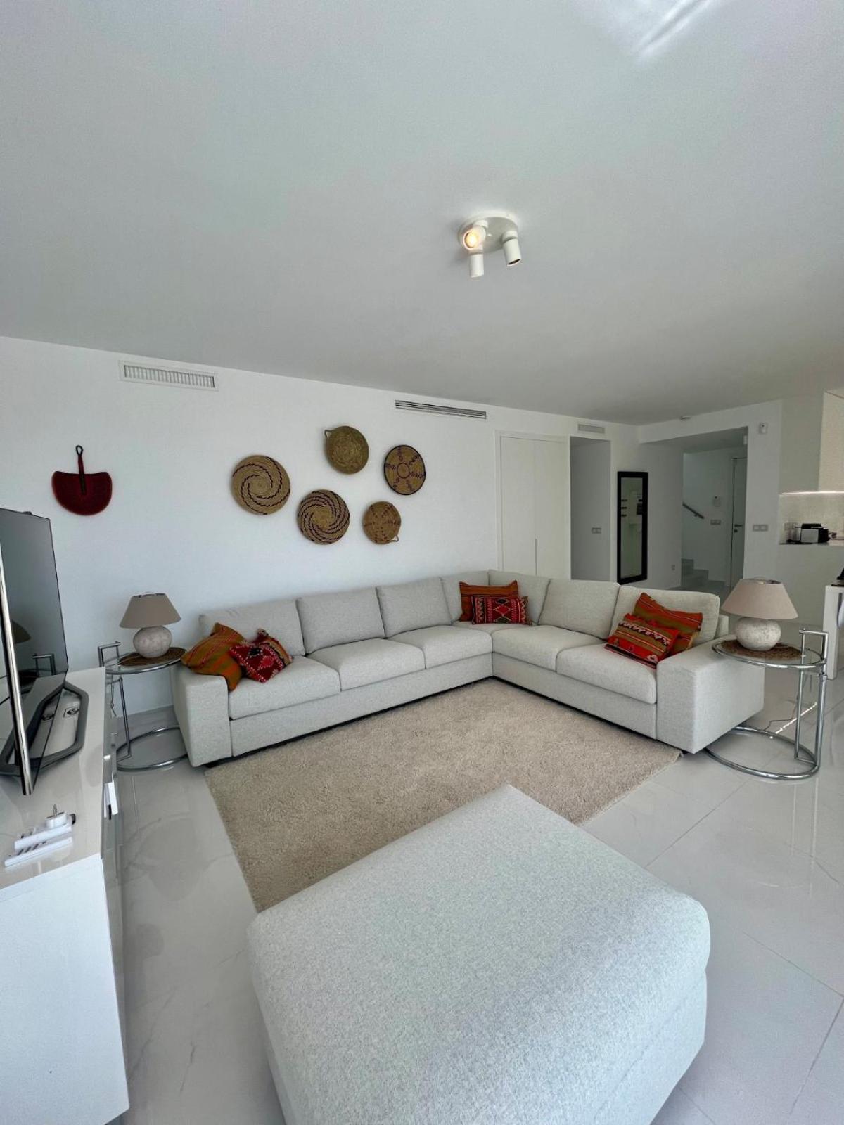 Modern Penthouse Cataleya,